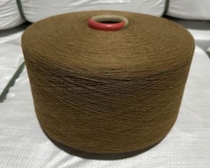 Пряжа смесовая (30% ПЭ, 70% Хл.) Nm 34/1 коричневый производства для носков